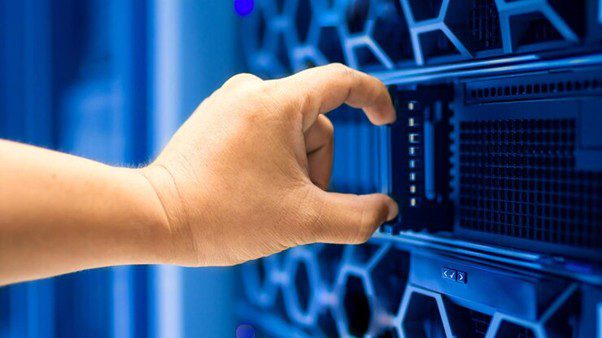 RAID در سرورهای HP چیست و چگونه کار می‌کند؟